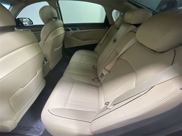 2015 Hyundai Genesis 3.8 Columbia SC