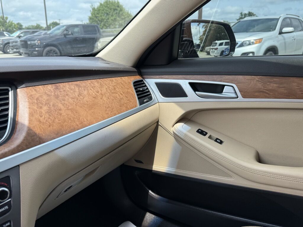 2015 Hyundai Genesis 3.8 Crestwood KY