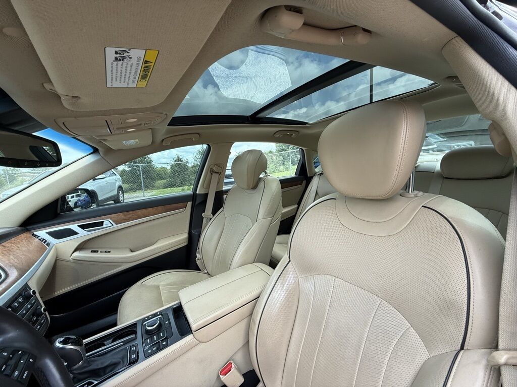 2015 Hyundai Genesis 3.8 Crestwood KY