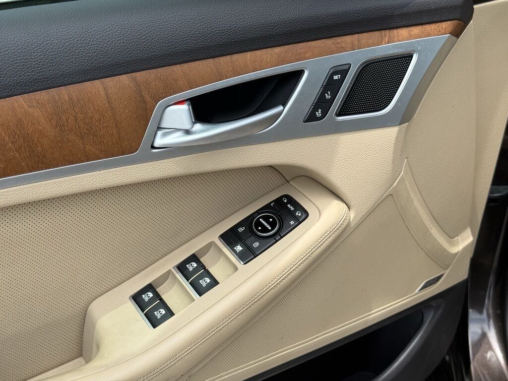 2015 Hyundai Genesis 3.8 Crestwood KY