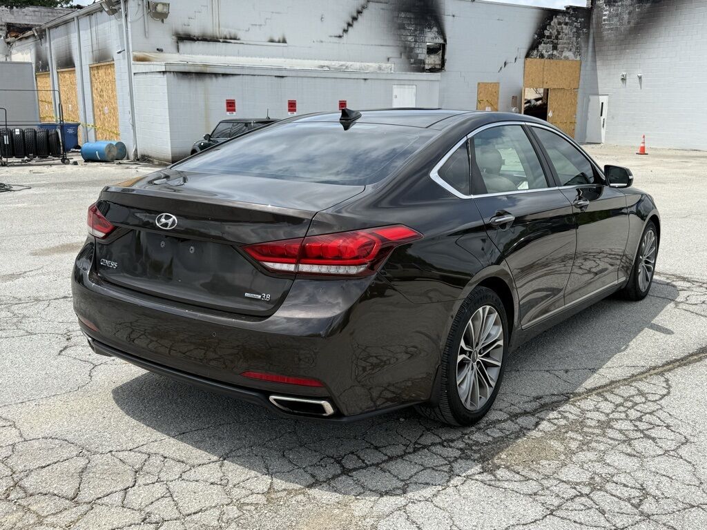 2015 Hyundai Genesis 3.8 Crestwood KY