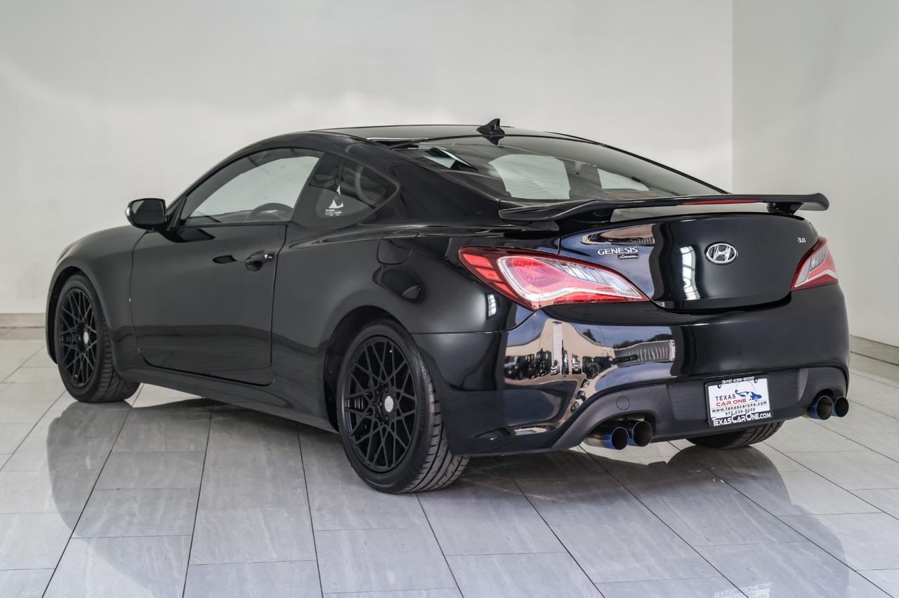 2015 Hyundai Genesis 3.8 KEYLESS START BLUETOOTH AUTOMATIC CLIMATE CONTROL CRUISE CONTROL ALLOY WHEELS Carrollton TX