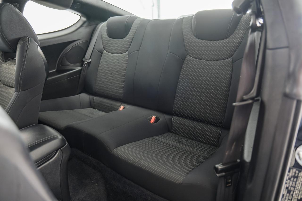 2015 Hyundai Genesis 3.8 KEYLESS START BLUETOOTH AUTOMATIC CLIMATE CONTROL CRUISE CONTROL ALLOY WHEELS Carrollton TX