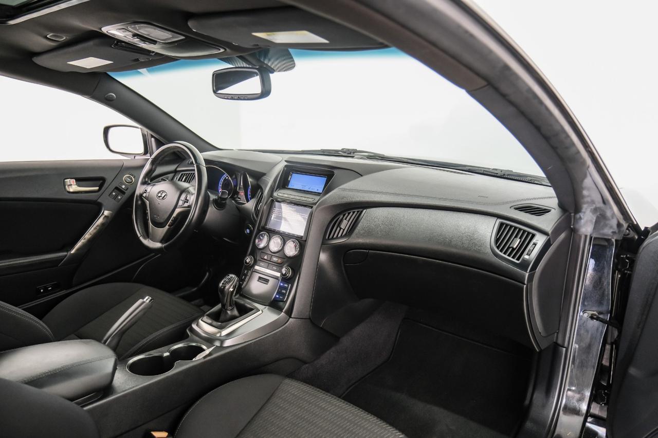 2015 Hyundai Genesis 3.8 KEYLESS START BLUETOOTH AUTOMATIC CLIMATE CONTROL CRUISE CONTROL ALLOY WHEELS Carrollton TX