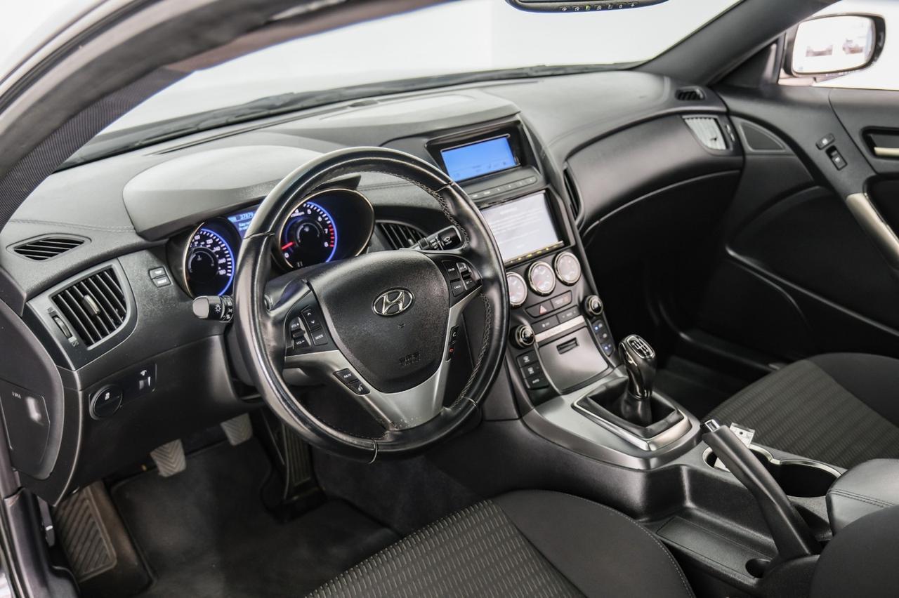 2015 Hyundai Genesis 3.8 KEYLESS START BLUETOOTH AUTOMATIC CLIMATE CONTROL CRUISE CONTROL ALLOY WHEELS Carrollton TX