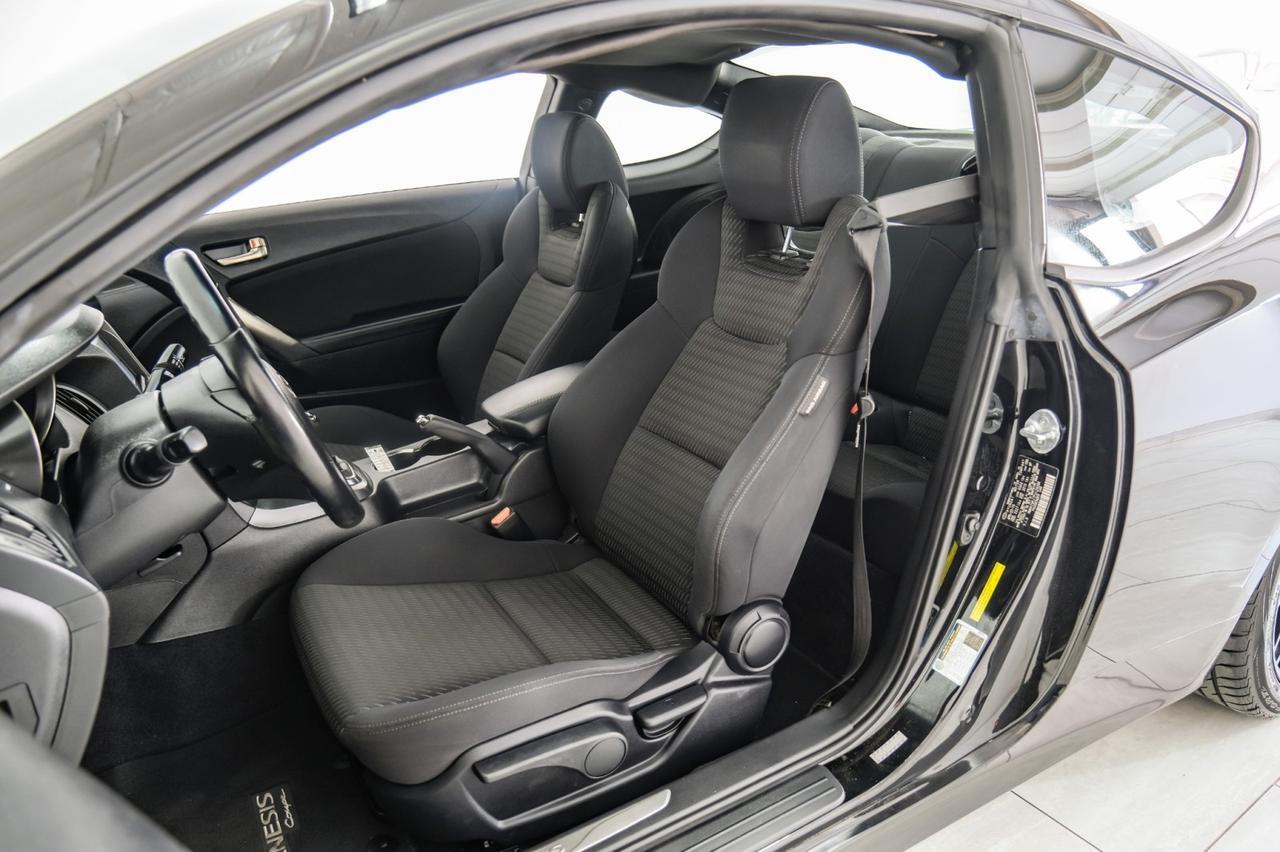 2015 Hyundai Genesis 3.8 KEYLESS START BLUETOOTH AUTOMATIC CLIMATE CONTROL CRUISE CONTROL ALLOY WHEELS Carrollton TX