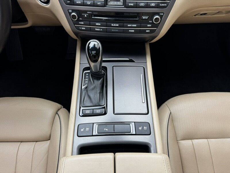 2015 Hyundai Genesis 5.0L Willow Grove PA