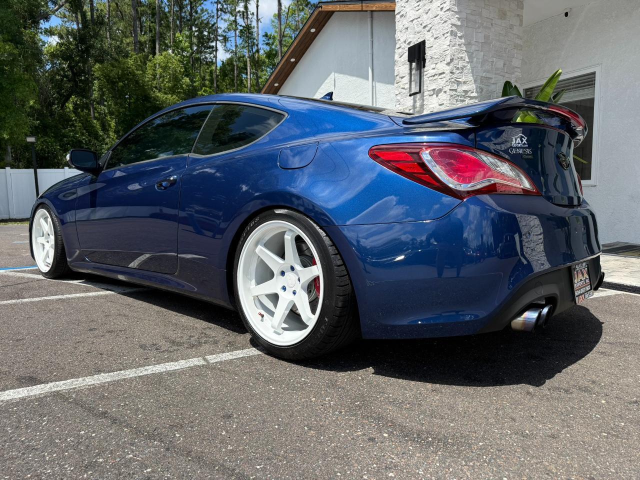 2015 Hyundai Genesis Coupe 2dr 3.8L Man Ultimate w/Black Seats