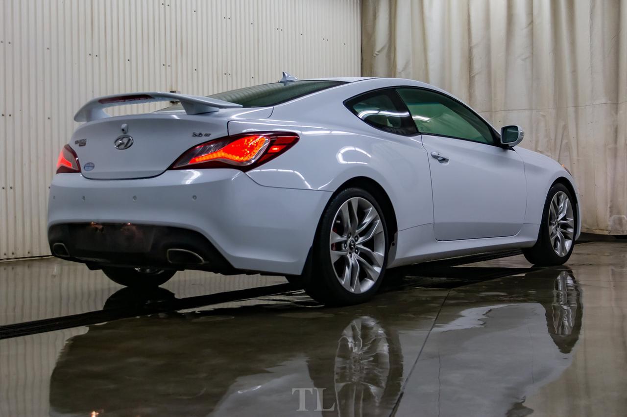 2015 Hyundai Genesis Coupe GT Tech Pkg. Leather Roof Nav BCam Red Deer AB