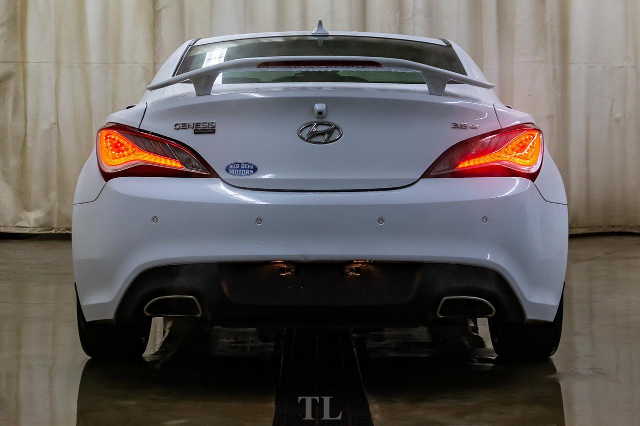 2015 Hyundai Genesis Coupe GT Tech Pkg. Leather Roof Nav BCam Red Deer AB