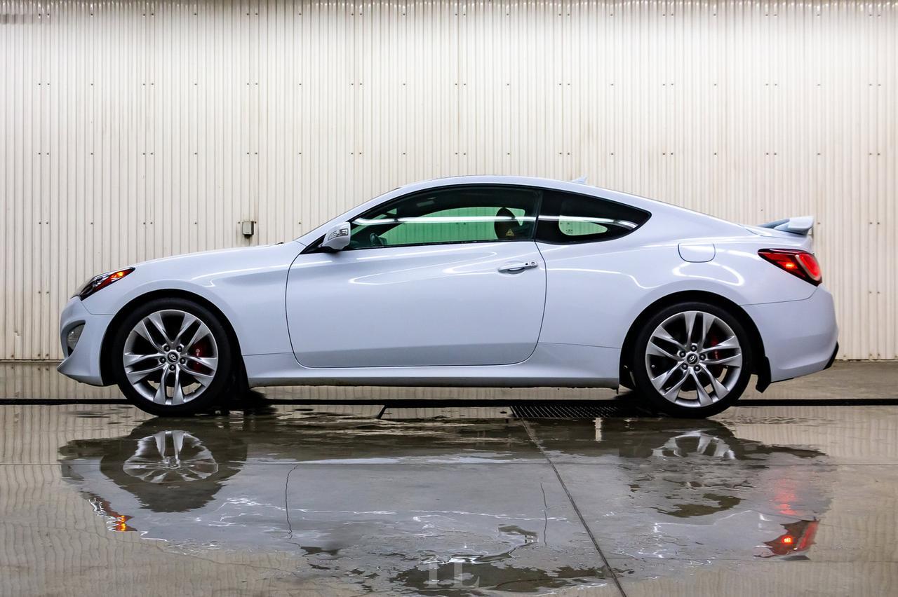 2015 Hyundai Genesis Coupe GT Tech Pkg. Leather Roof Nav BCam Red Deer AB
