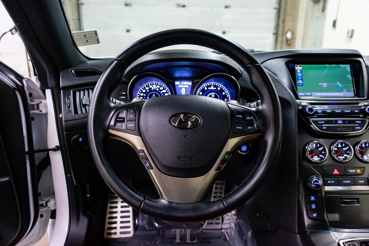 2015 Hyundai Genesis Coupe GT Tech Pkg. Leather Roof Nav BCam Red Deer AB