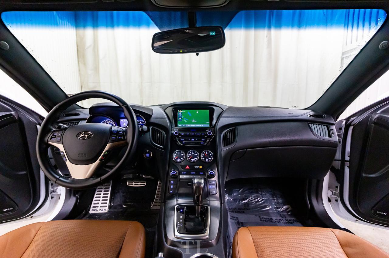 2015 Hyundai Genesis Coupe GT Tech Pkg. Leather Roof Nav BCam Red Deer AB