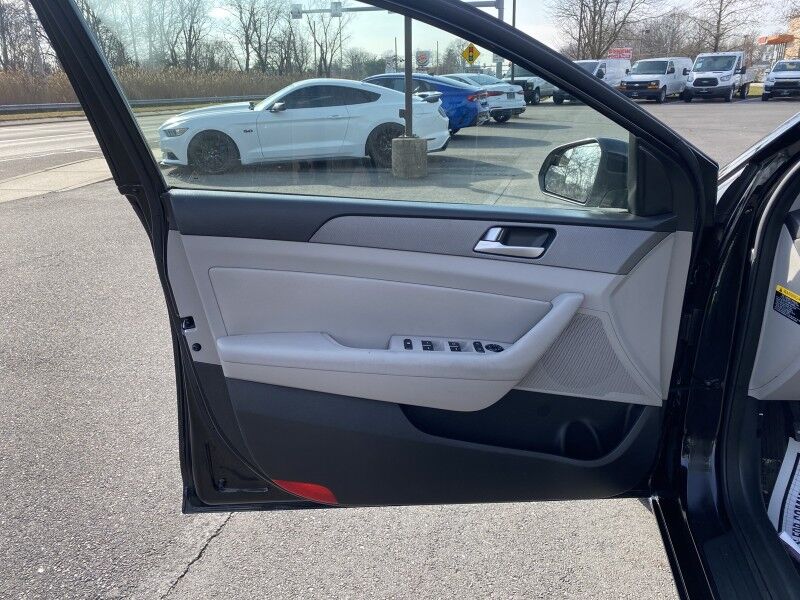 2015 Hyundai Sonata 2.4L SE Bristol  PA