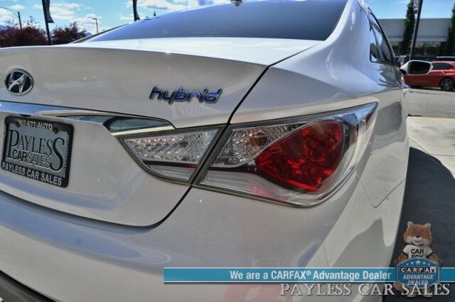 2015 Hyundai Sonata Hybrid / Power Mirrors, Windows & Locks / Heated Front Cloth Bucket Seats / Bluetooth / Backup Camera / Keyless Entry & Start / Cruise Control / Aux & USB Inputs / Only 57K Miles / 40 MPG Anchorage AK