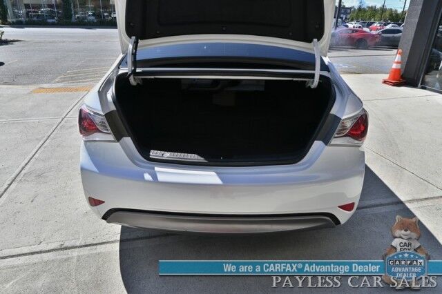 2015 Hyundai Sonata Hybrid / Power Mirrors, Windows & Locks / Heated Front Cloth Bucket Seats / Bluetooth / Backup Camera / Keyless Entry & Start / Cruise Control / Aux & USB Inputs / Only 57K Miles / 40 MPG Anchorage AK