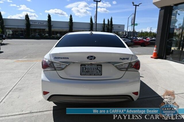 2015 Hyundai Sonata Hybrid / Power Mirrors, Windows & Locks / Heated Front Cloth Bucket Seats / Bluetooth / Backup Camera / Keyless Entry & Start / Cruise Control / Aux & USB Inputs / Only 57K Miles / 40 MPG Anchorage AK