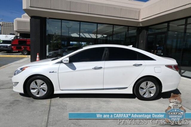 2015 Hyundai Sonata Hybrid / Power Mirrors, Windows & Locks / Heated Front Cloth Bucket Seats / Bluetooth / Backup Camera / Keyless Entry & Start / Cruise Control / Aux & USB Inputs / Only 57K Miles / 40 MPG Anchorage AK