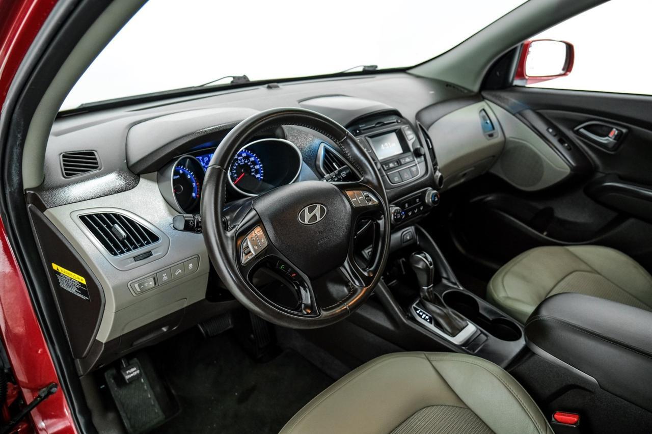 2015 Hyundai Tucson SE AWD LEATHER/CLOTH HEATED SEATS REAR CAMERA BLUETOOTH POWER DRIVER SEAT Carrollton TX