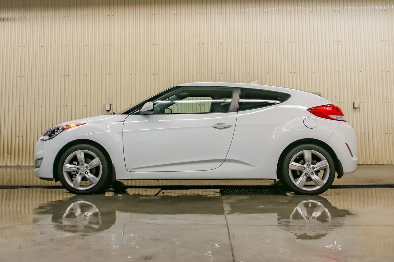 2015 Hyundai Veloster COUPE Red Deer AB