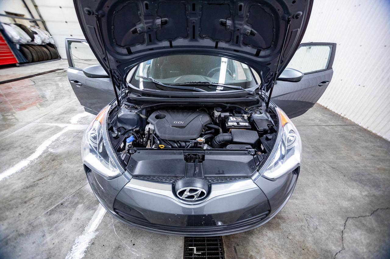 2015 Hyundai Veloster Coupe Manual Red Deer AB