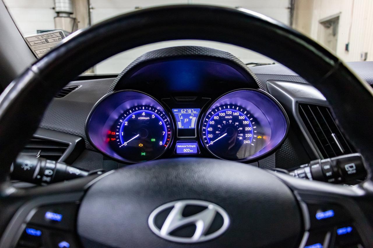 2015 Hyundai Veloster Turbo Tech Leather Roof Nav Red Deer AB