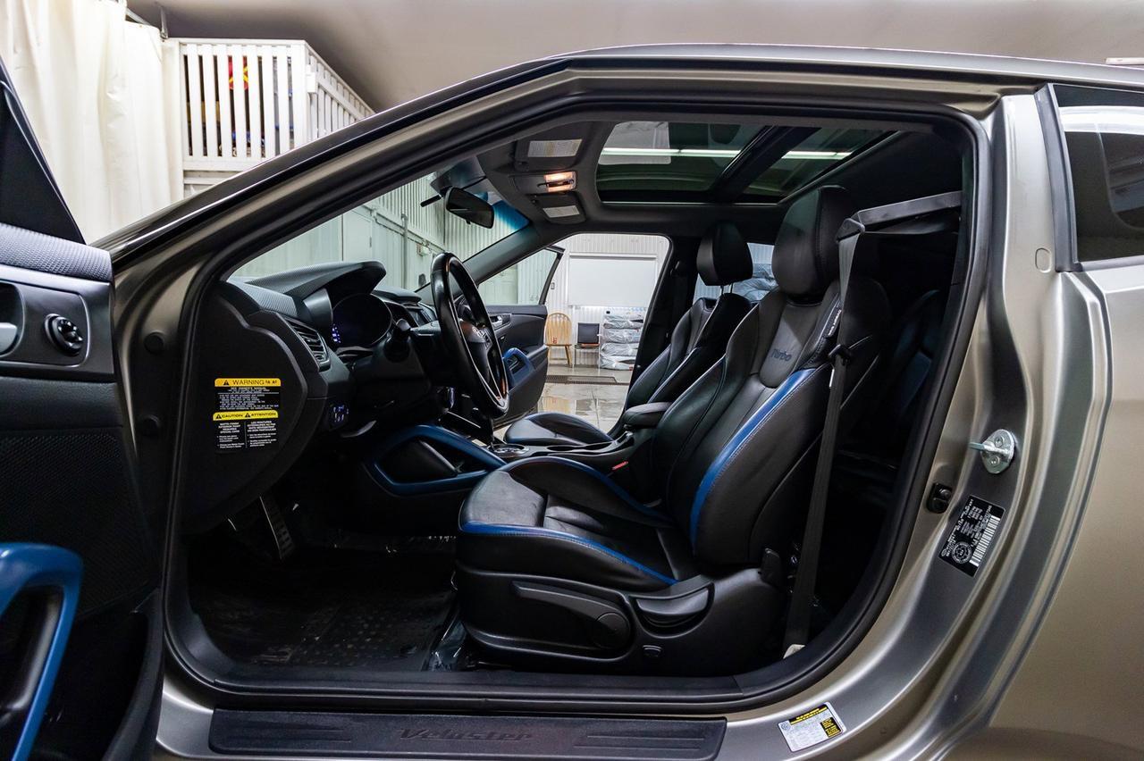 2015 Hyundai Veloster Turbo Tech Leather Roof Nav Red Deer AB