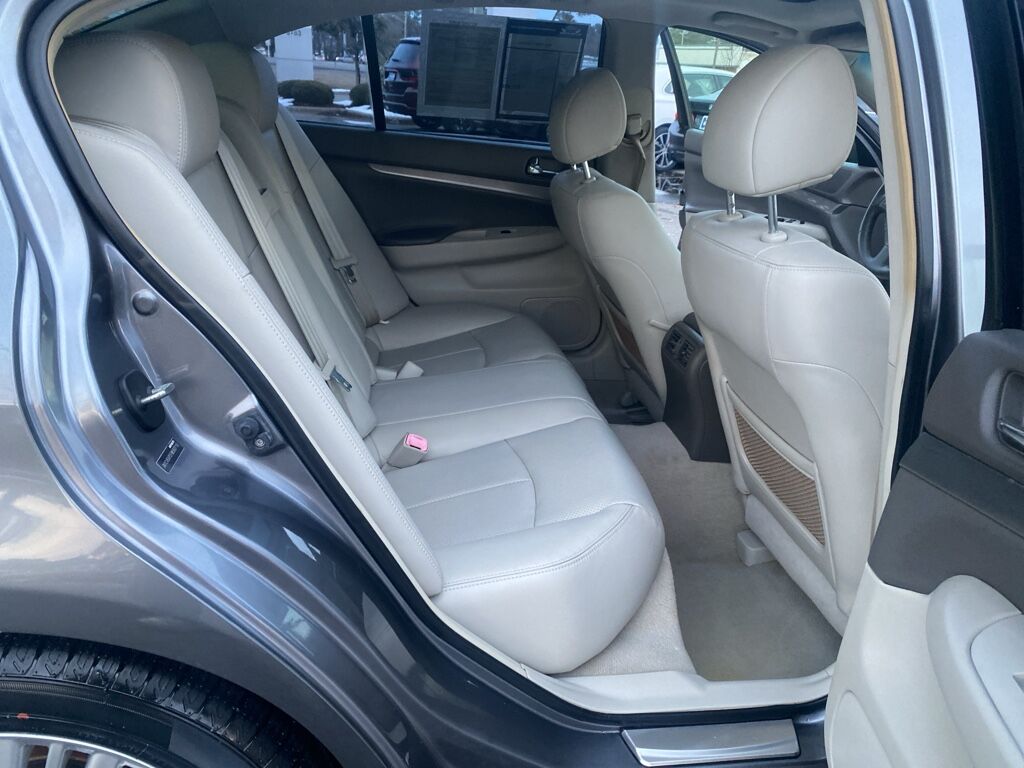 2015 INFINITI Q40 Base Wilmington NC