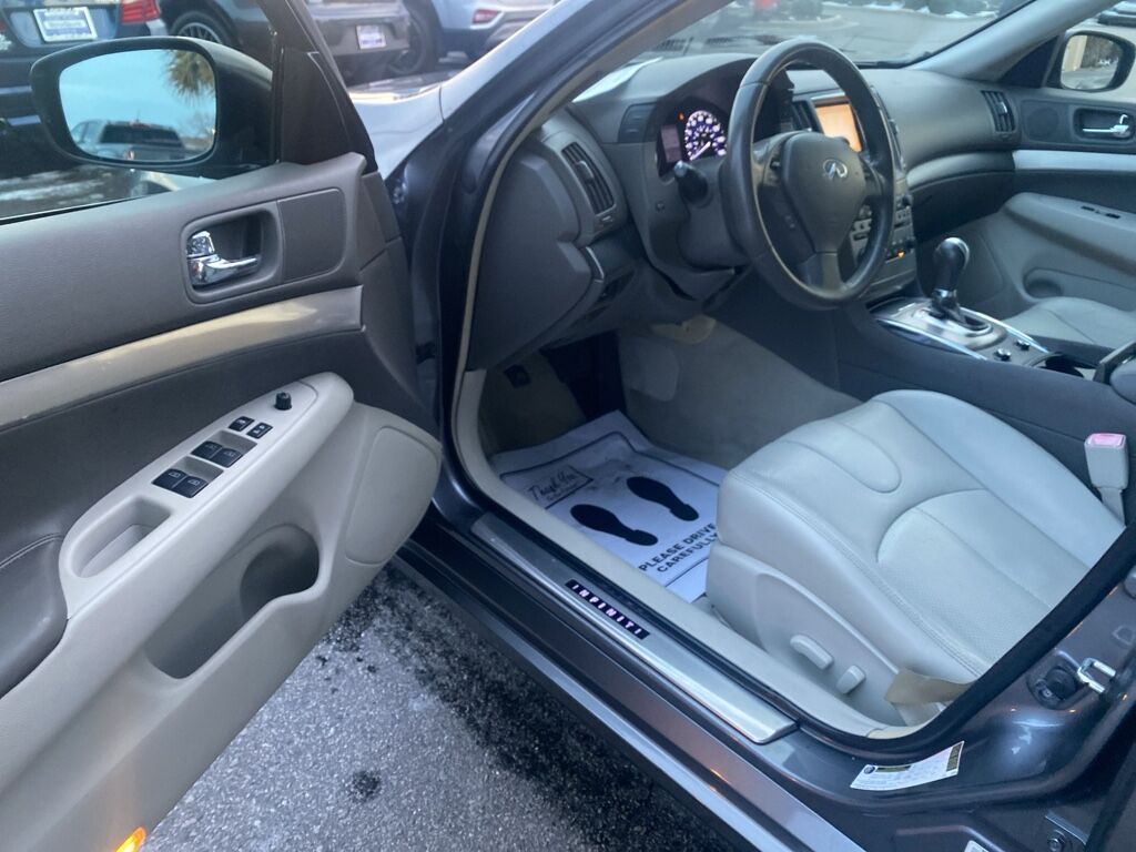 2015 INFINITI Q40 Base Wilmington NC