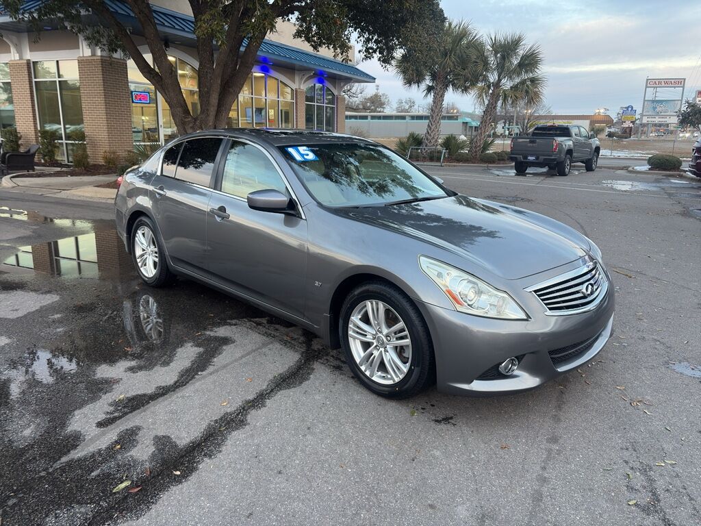 2015 INFINITI Q40 Base