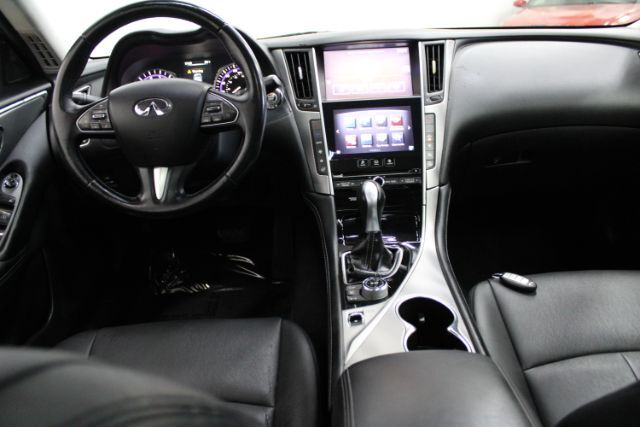 2015 INFINITI Q50 Luxury