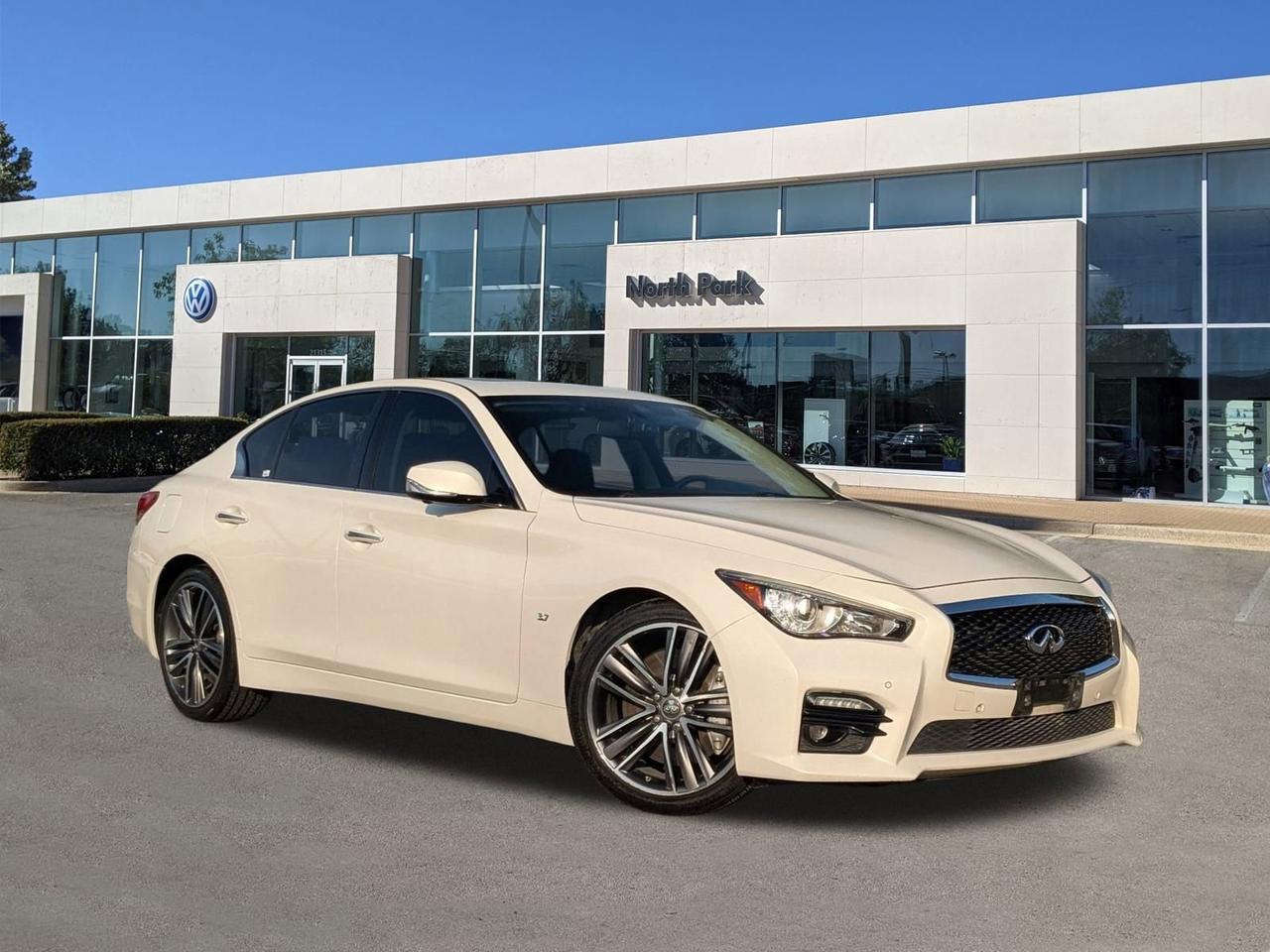 2015 INFINITI Q50