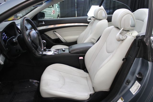 2015 INFINITI Q60 Luxury Chantilly VA