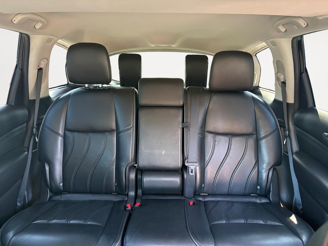 2015 INFINITI QX60 SUNROOF, DRIVE MODES, 3RD ROW SEATS, 2ND ROW DVS ENTERTAINMENT, HEATED SEATS, 360 BACKUP CAMERA, NAVIGATION, PUSH BUTTON START, LOW MILES, RIDE IN ELEGENCE IN THIS INFINITI! Virginia Beach VA