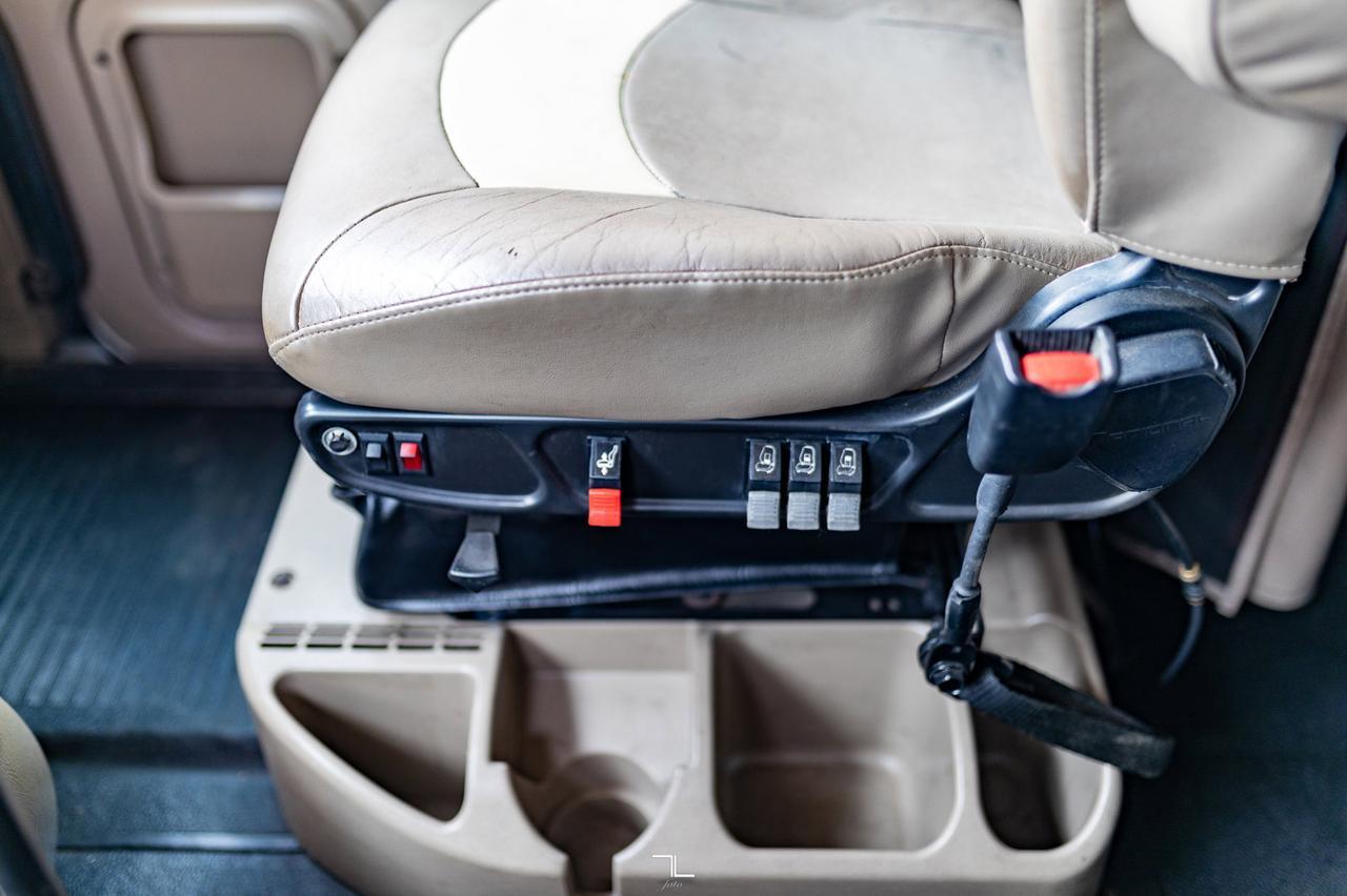 2015 International 5900 Tridrive Tractor Sleeper Heavy Spec Red Deer AB