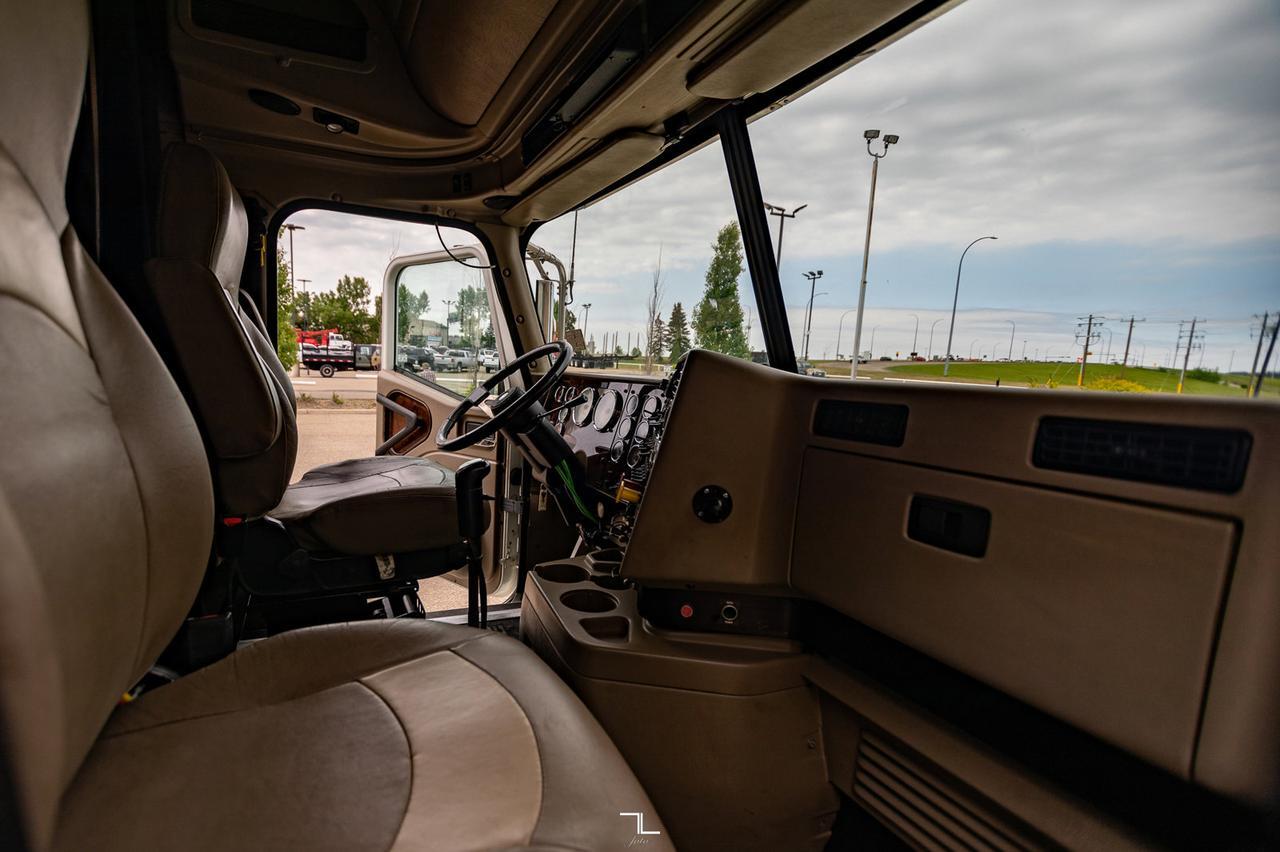 2015 International 5900 Tridrive Tractor Sleeper Heavy Spec Red Deer AB