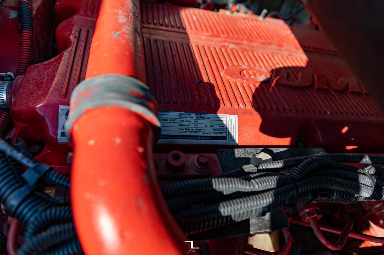 2015 International 5900 Tridrive Tractor Sleeper Heavy Spec Red Deer AB