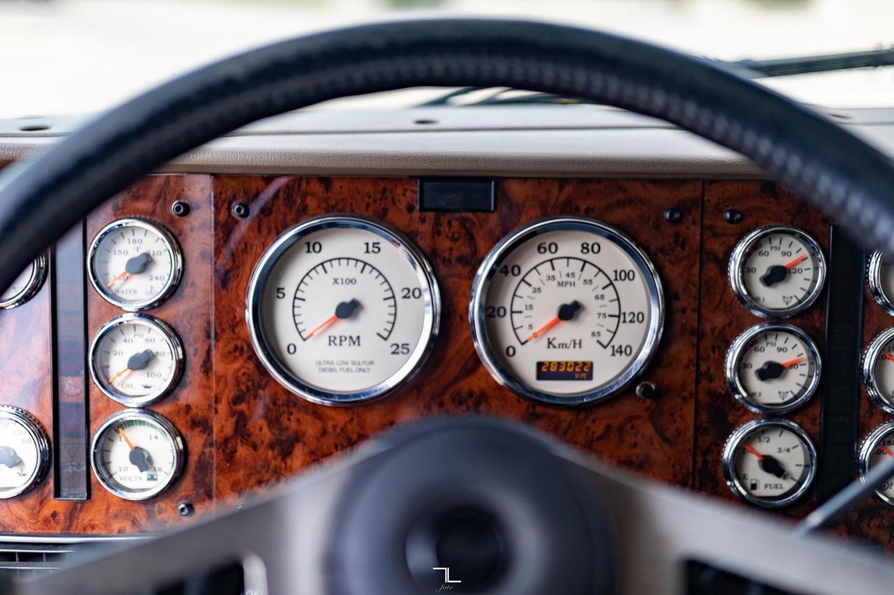 2015 International 5900 Tridrive Tractor Sleeper Heavy Spec Red Deer AB