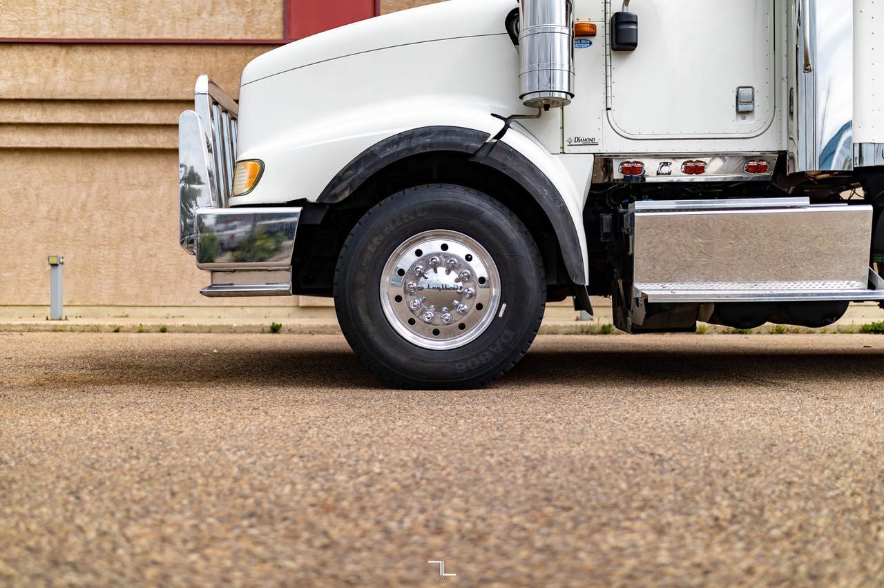 2015 International 5900 Tridrive Tractor Sleeper Heavy Spec Red Deer AB