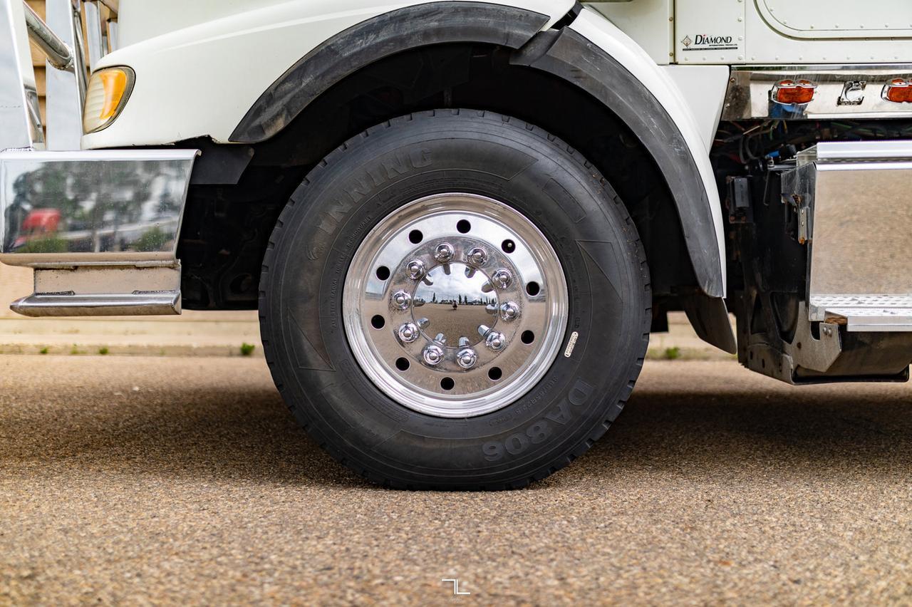 2015 International 5900 Tridrive Tractor Sleeper Heavy Spec Red Deer AB