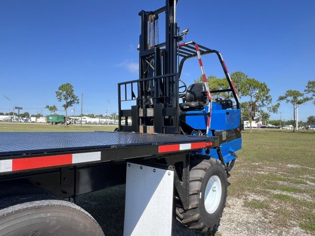 2015 International WorkStar 4700 SBA 24' Steel Flatbed Truck with 5,000 capacity Truck Mounted Forkli Homestead FL