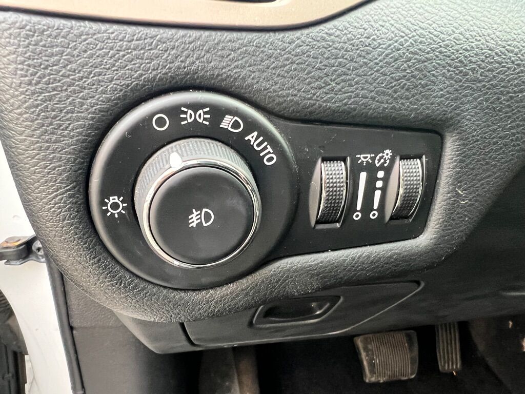 2015 JEEP CHEROKEE LIMITED Des Moines WA