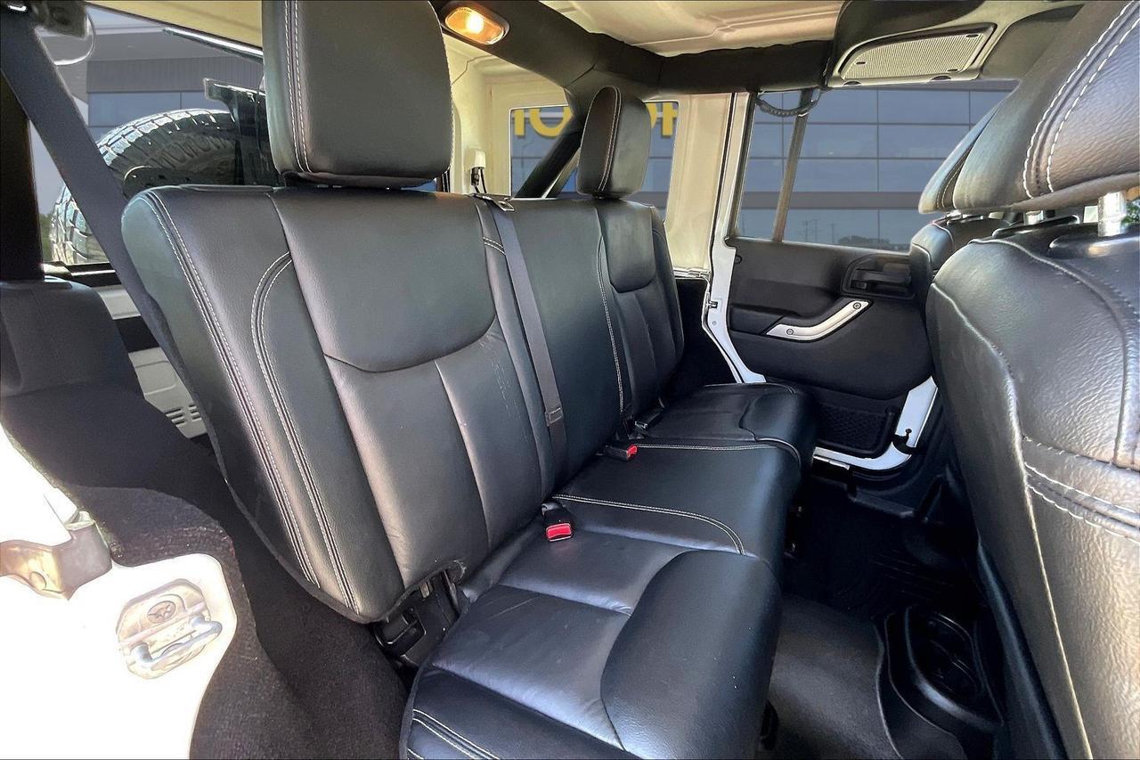 2015 JEEP WRANGLER UNLIMI SAHARA Houston TX