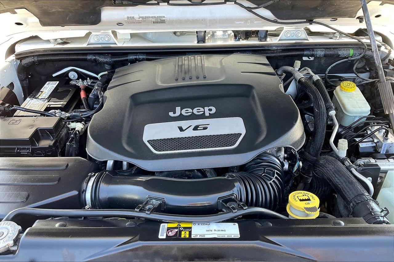 2015 JEEP WRANGLER UNLIMI SAHARA Houston TX