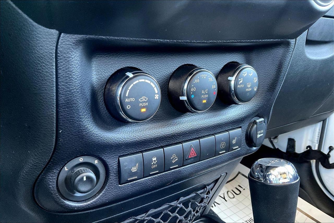 2015 JEEP WRANGLER UNLIMI SAHARA Houston TX