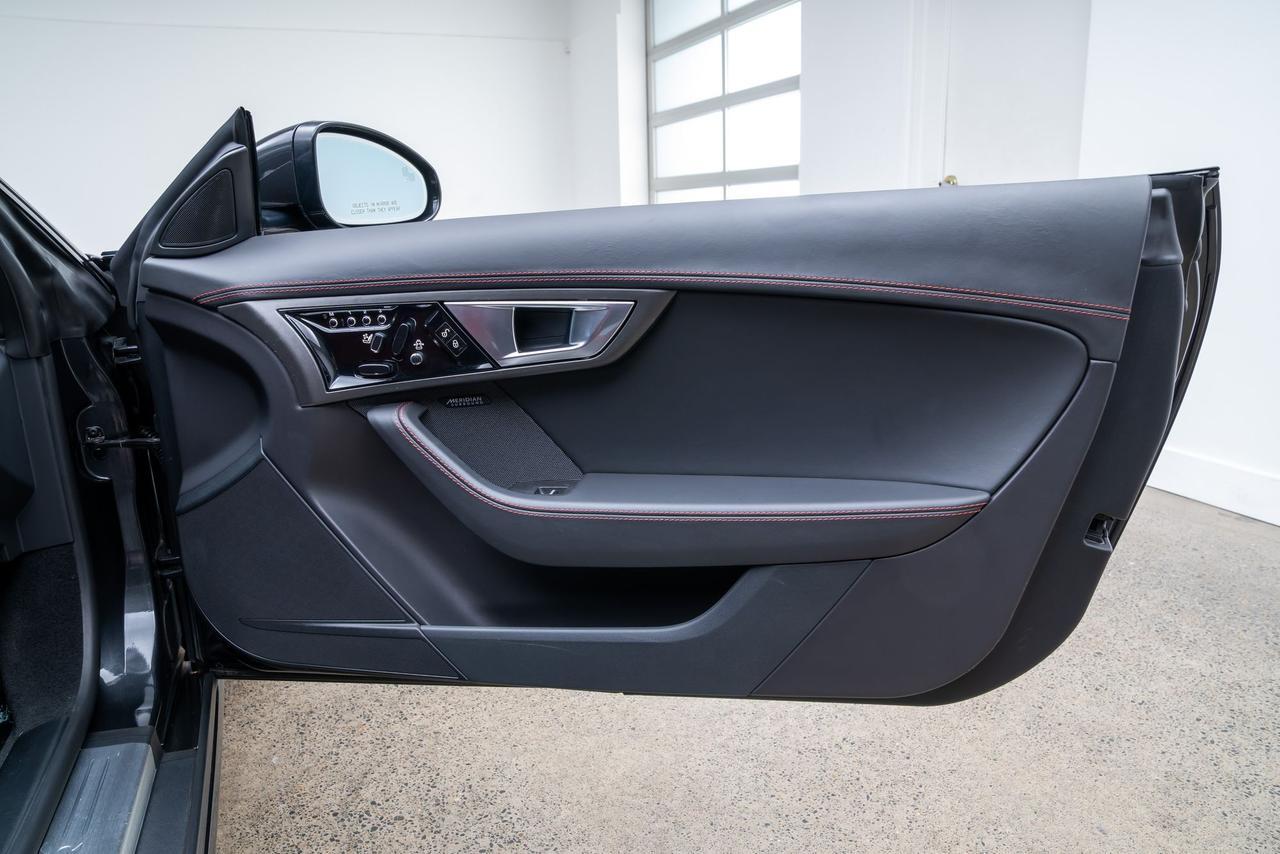 2015 Jaguar F-TYPE R Black Pkg 3 Vision Pkg 3 Extended Leather Portland OR
