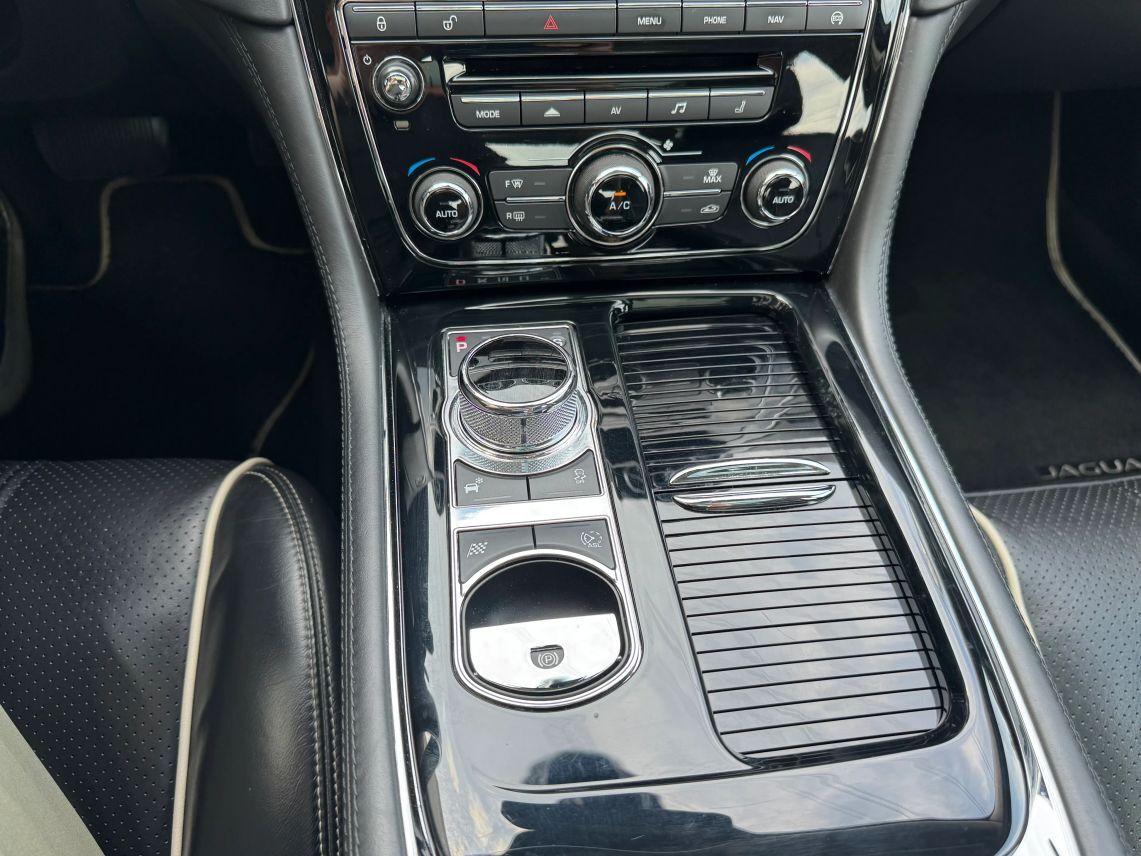 2015 Jaguar XJ XJL Portfolio Sedan 4D Cincinnati OH