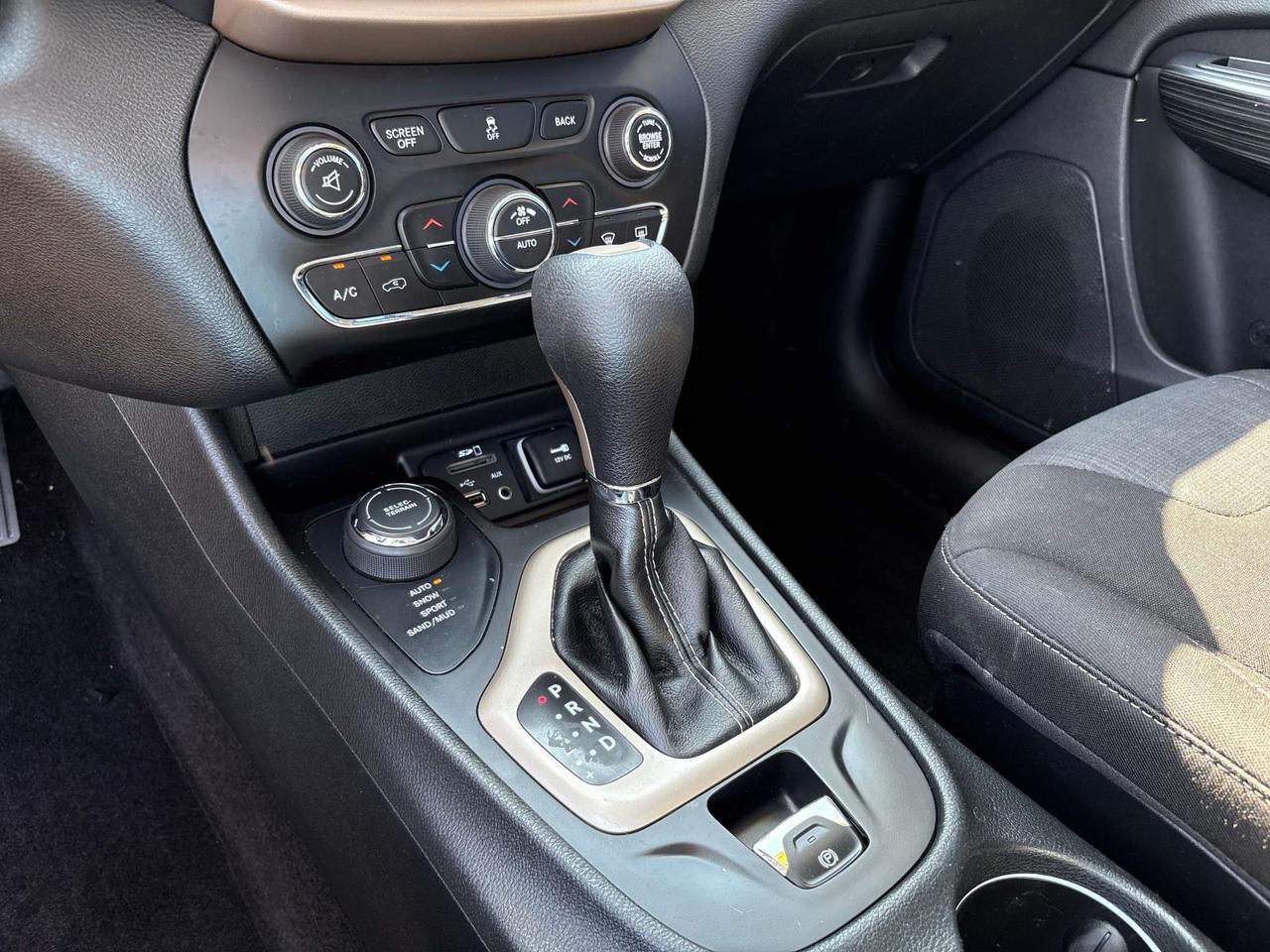 2015 Jeep Cherokee 4WD 4dr Latitude Indianapolis IN