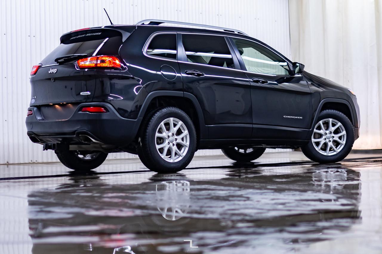 2015 Jeep Cherokee 4x4 North BCam HSeat Red Deer AB