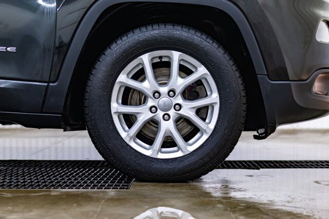 2015 Jeep Cherokee 4x4 North BCam HSeat Red Deer AB